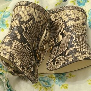 THIS ITEM IS SOLD. Corset Belt. Price is Firm.